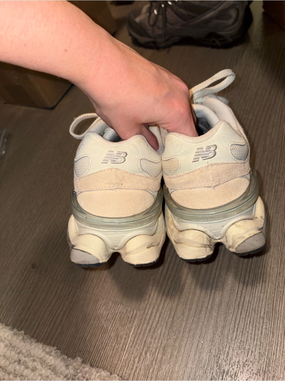 New Balance 9060 Ivory Cream Pink Sand sneakers - Picture 6 of 7
